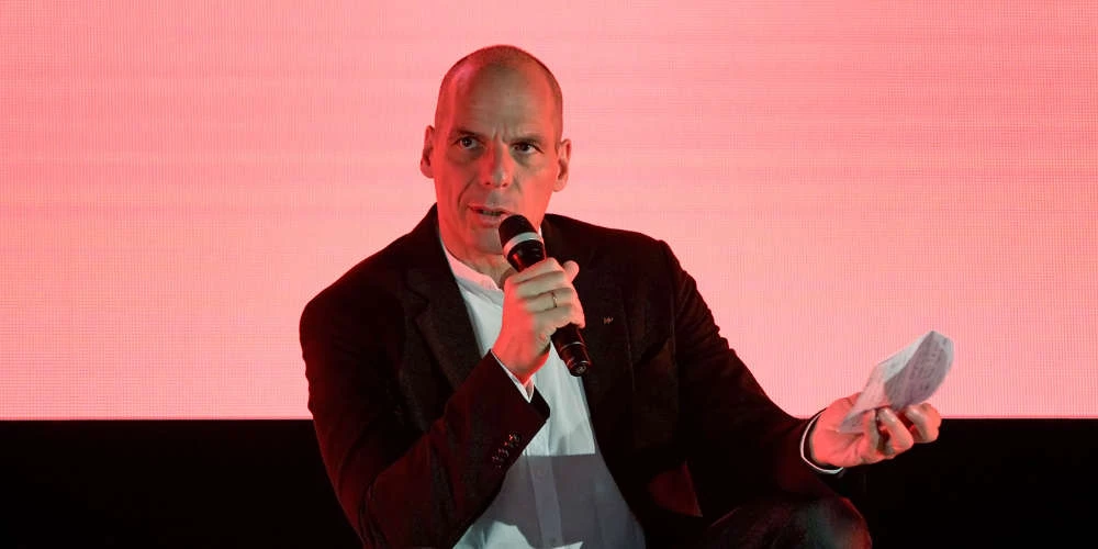 Ο Βαρουφάκης τρολάρει την κυβέρνηση: Συγχαρητήρια σύντροφοι…